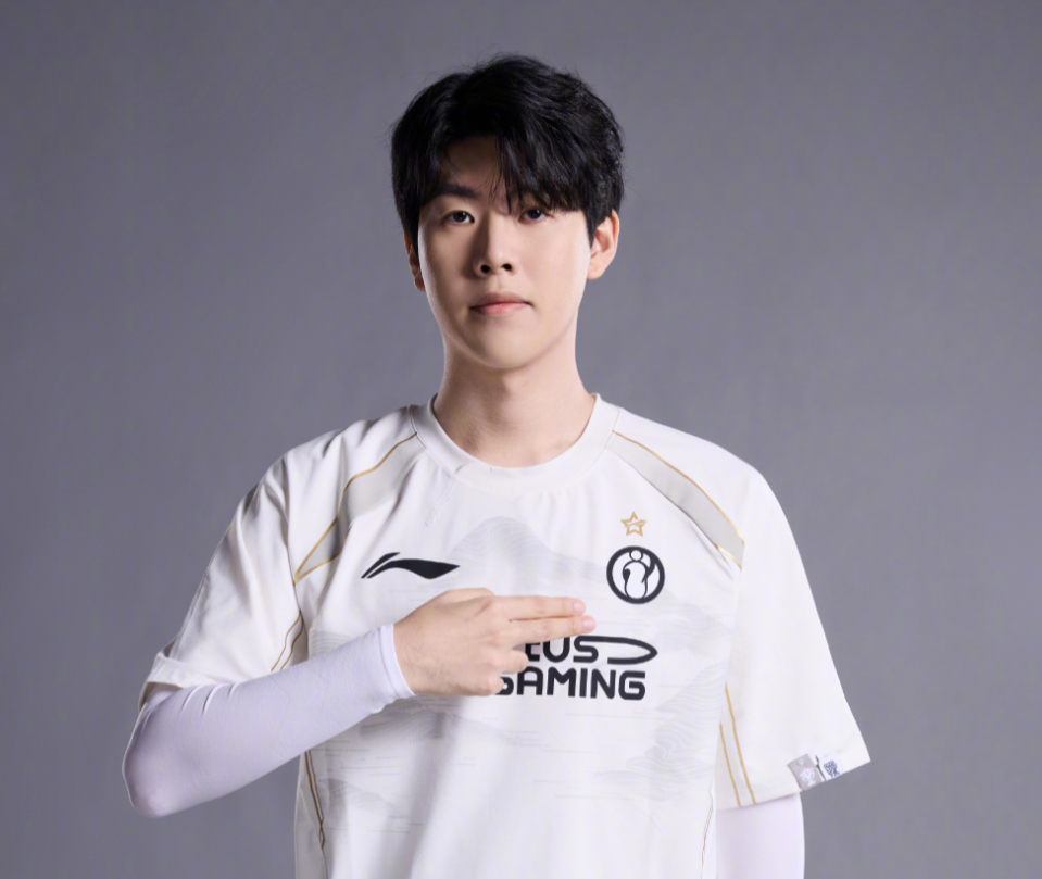 杨瀚森将迎 杨瀚森将迎