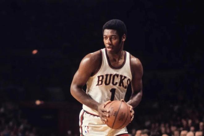 关键时刻突 关键时刻突